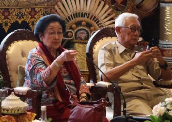 Megawati Soekarnoputri saat menghadiri temu wicara bersama pelaku UMKM Bali terkait HKI dan manajemen usaha di Klungkung. -IST/BALITOPIK.COM