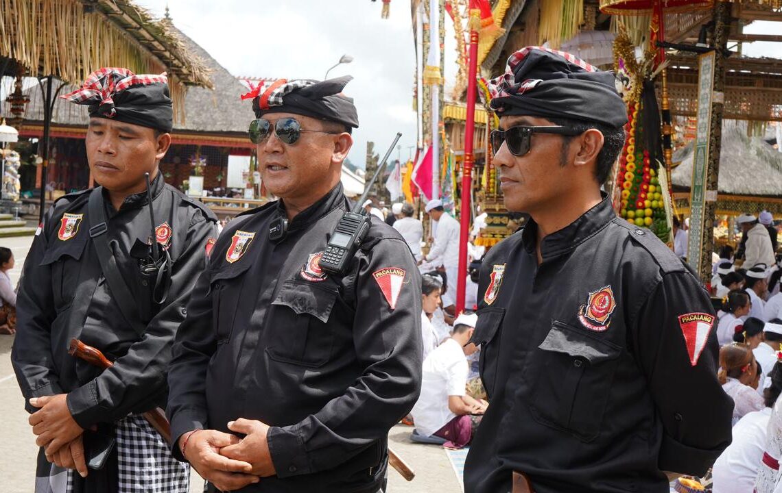 Suasana Karya Ngusaba Kedasa di Pura Ulun Danu Batur, Bangli, yang berlangsung aman dan tertib dengan pengamanan 160 pecalang.