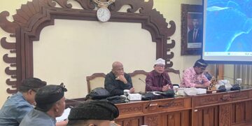 Rapat Pansus TRAP DPRD Bali bersama BPKAD dan BPN Badung membahas sengketa tanah di Pecatu dan Sempidi