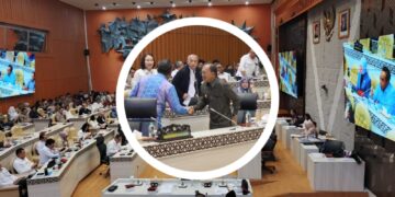 Gubernur Bali Wayan Koster saat menghadiri Rapat Kerja dan Rapat Dengar Pendapat Komisi V DPR RI bersama Menteri Perhubungan, Menteri Pekerjaan Umum di Jakarta Rabu (8/4/2026). -BALITOPIK.COM