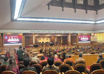 Suasan Rapat Paripurna ke-35, Jumat (24/4/2026). -BALITOPIK.COM