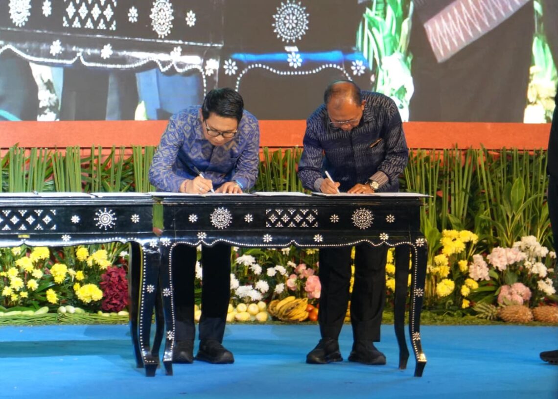 Koster dan Adi Arnawa tanda tangan MoU dengan Menteri Imipas di Tangerang