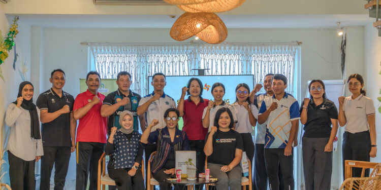 Nutrifood bersama Guru Belajar Foundation menggelar workshop tahap lanjutan bertajuk “Desain & Implementasi Pembelajaran PJOK Bermakna: Upaya Membangun Budaya Hidup Sehat di Sekolah” bagi guru Pendidikan Jasmani, Olahraga, dan Kesehatan (PJOK) di Denpasar.