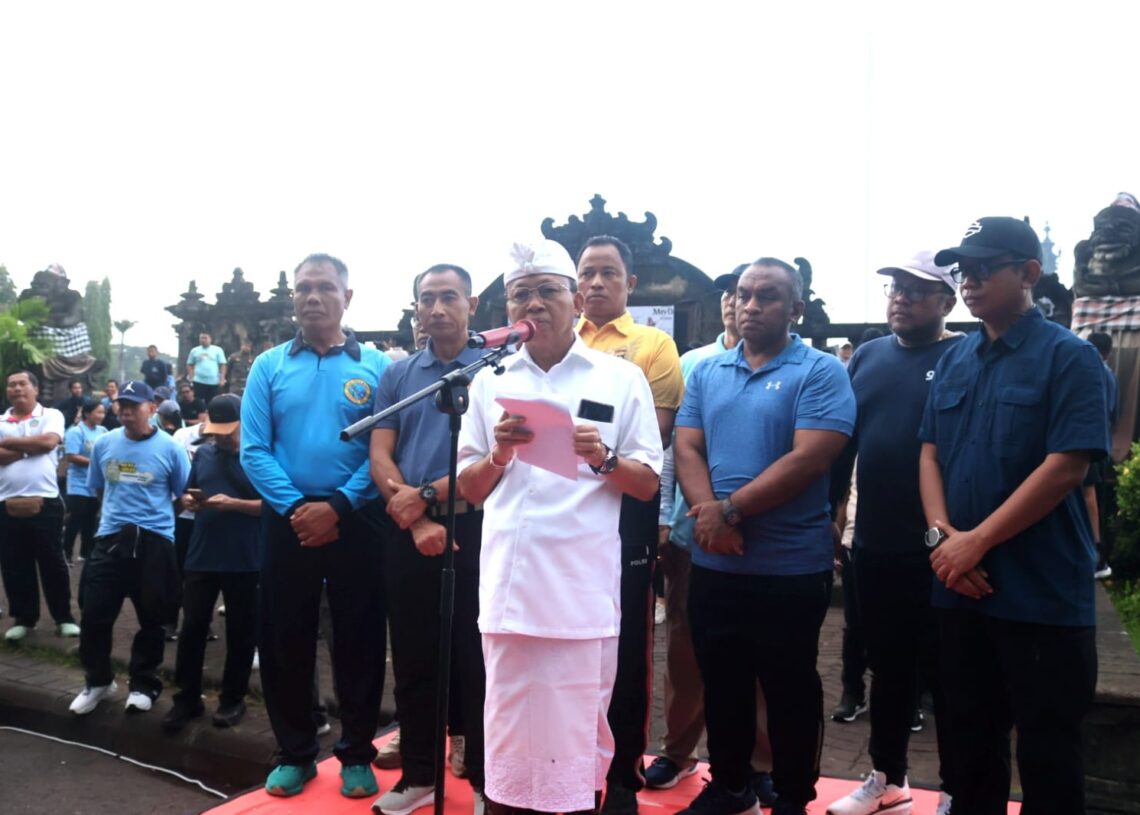 Gubernur Bali Wayan Koster menghadiri perayaan Hari Buruh 2026 di Denpasar