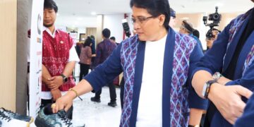 Wakil Gubernur Bali I Nyoman Giri Prasta mendampingi Menteri Perindustrian Agus Gumiwang Kartasasmita saat meresmikan BPIFK di Kuta, Badung, Jumat (8/5/2026).