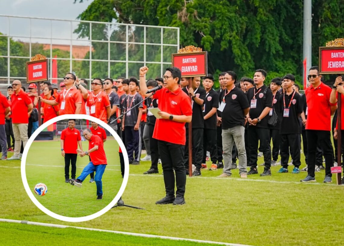 Ketua Panitia sekaligus Sekretaris DPC PDI Perjuangan Kabupaten Badung, I Wayan Adi Arnawa saat menyampaikan laporan. -IST/BALITOPIK.COM