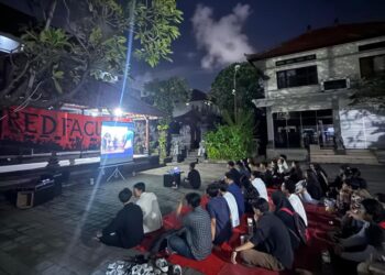 BEM FH UNUD saat gelar nobar Pesta Babi. -IST/BALITOPIK.COM