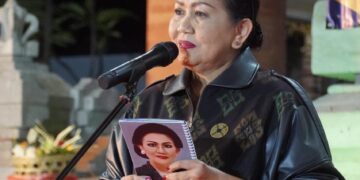 Ibu Gubernur Bali, Putri Suastini Koster. -IST