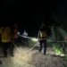 TIM SAR Gabungan saat melakukan penyelamatan 2 turis rusia yang terjebak laut pasang di pantai padang-padang. IST