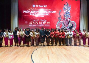 Bupati Badung I Wayan Adi Arnawa bersama Wakil Bupati Bagus Alit Sucipta resmi menutup Pesta Kesenian Bali (PKB) Kabupaten Badung XLVIII Tahun 2026. -IST