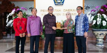 Wakil Bupati Badung Bagus Alit Sucipta saat menerima kunjungan kerja Bupati Kendal, Jawa Tengah Dyah Kartika Permanasari beserta jajaran. -IST