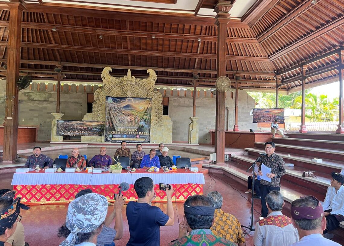Ketua Pansus TRAP bersama jajaran saat menerima For Hati Bali di Wantilan DPRD Bali. -BALITOPIK.COM