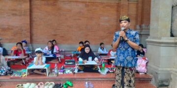 Ketua Dewan Juri Lomba Mewarnai PKB XLVIII Tahun 2026, Dewa Putu Gede Budiarta saat menyampaikan arahan. -IST