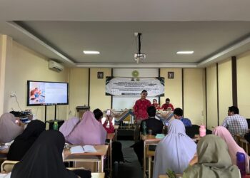 Kegiatan pengabdian kepada masyarakat yang diselenggarakan Program Studi Pendidikan Bahasa dan Sastra Indonesia FKIP Universitas Mahasaraswati Denpasar di MTs Generasi Emas