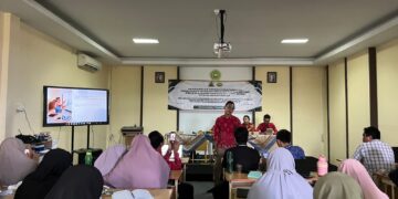 Kegiatan pengabdian kepada masyarakat yang diselenggarakan Program Studi Pendidikan Bahasa dan Sastra Indonesia FKIP Universitas Mahasaraswati Denpasar di MTs Generasi Emas