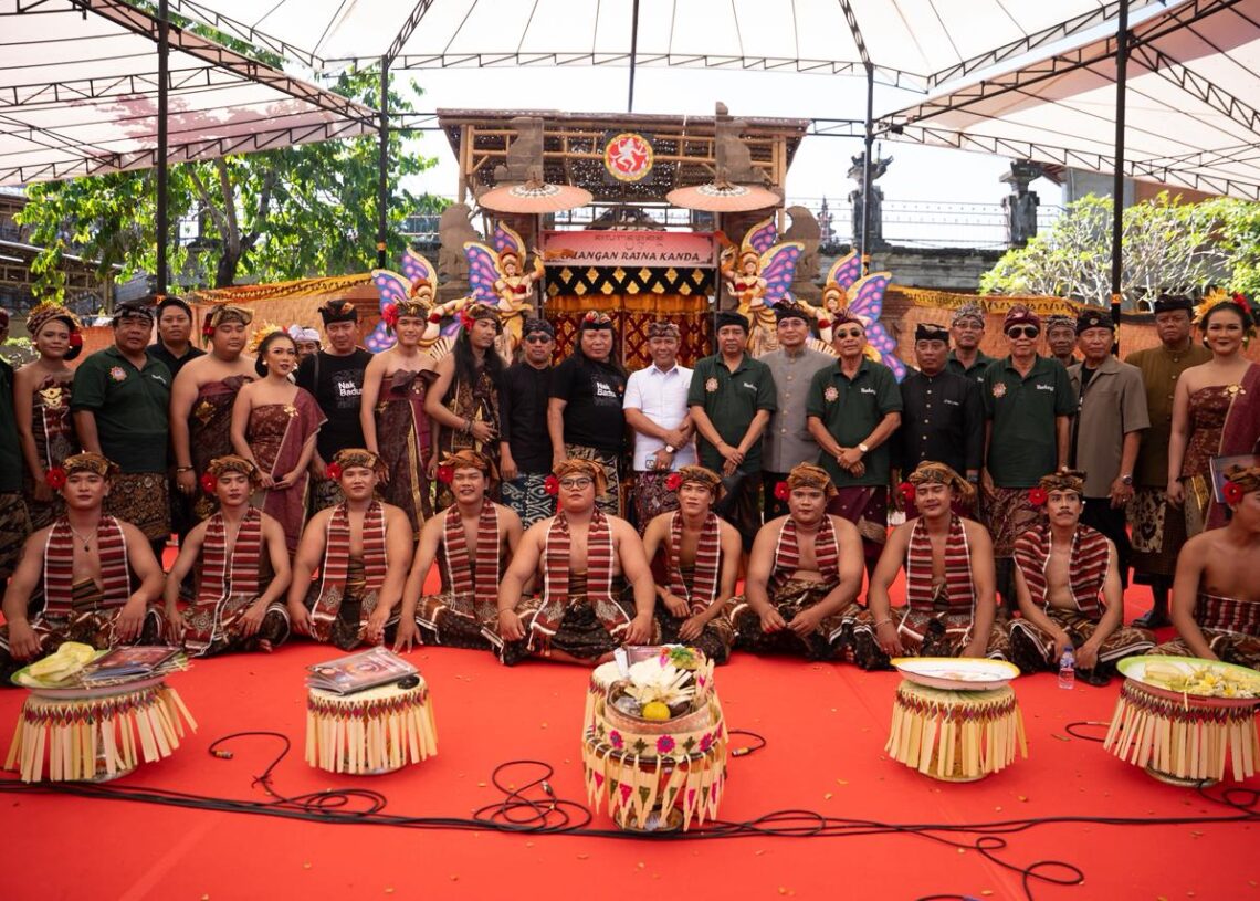 Pertunjukan Wimbakara (Lomba) Taman Penasar yang dibawakan Sanggar Seni Semar Pegulingan Sekar Tunjung Biru di PKB 2026. -IST
