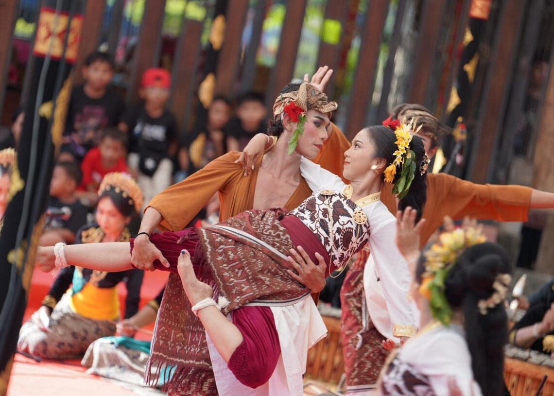 Penampilan Sanggar Seni Gargita Santhi dari Banjar Pacung, Desa Sangeh, Kecamatan Abiansemal. -IST