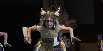 Komunitas Seni Nyenit-Nyenir Banjar Sulangai tampil sebagai Duta Kabupaten Badung dalam Pergelaran Semara Pagulingan pada PKB XLVIII 2026 dengan mengangkat filosofi Wong Samar. -IST