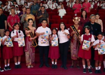 Bupati Badung I Wayan Adi Arnawa bersama Ketua Tim Penggerak (TP) PKK Kabupaten Badung Nyonya Rasniathi Adi Arnawa menghadiri Puncak Perayaan Hari Anak Nasional (HAN) “Swakarya Praba” Kabupaten Badung Tahun 2026, yang berlangsung di Balai Budaya Giri Nata Mandala, Puspem Badung, Selasa (28/07/2026). -IST