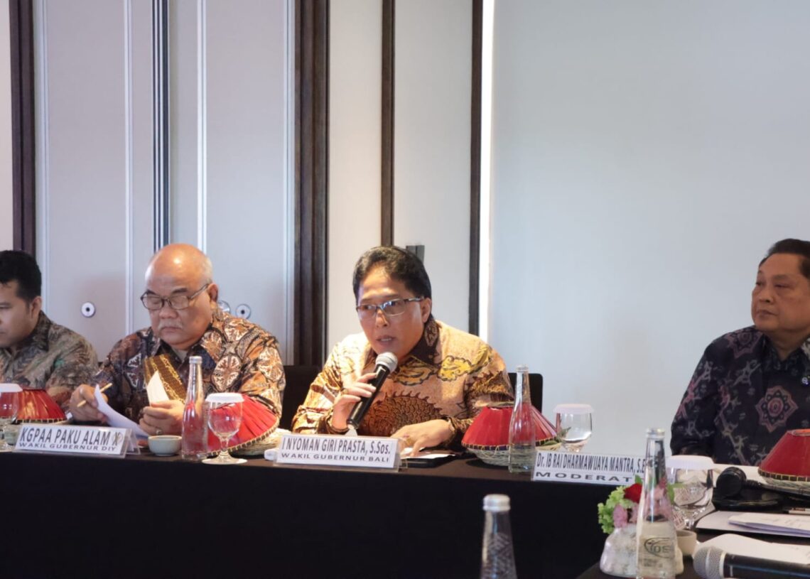 Wakil Gubernur Bali, Nyoman Giri Prasta saat menghadiri rapat bersama DPD RI. -IST