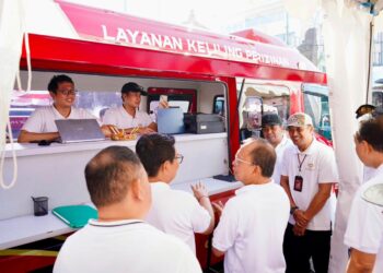 Gubernur Bali Wayan Koster saat membuka Bazaar Pelayanan Publik 2026. -IST