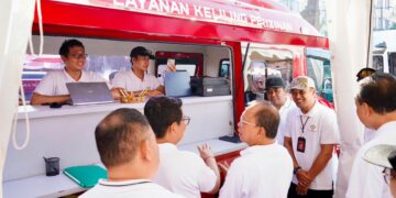 Gubernur Bali Wayan Koster saat membuka Bazaar Pelayanan Publik 2026. -IST