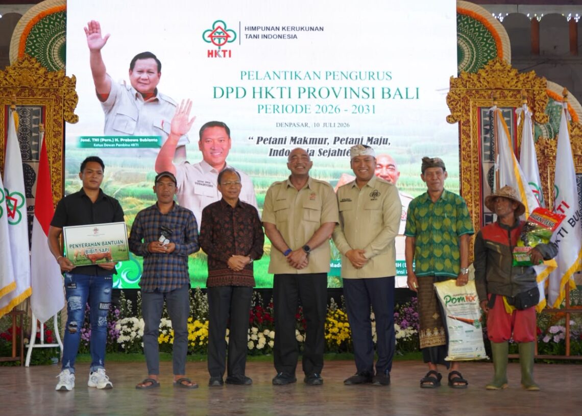 Gubernur Bali Wayan Koster saat menghadiri pelantikan DPD HKTI Bali. -IST