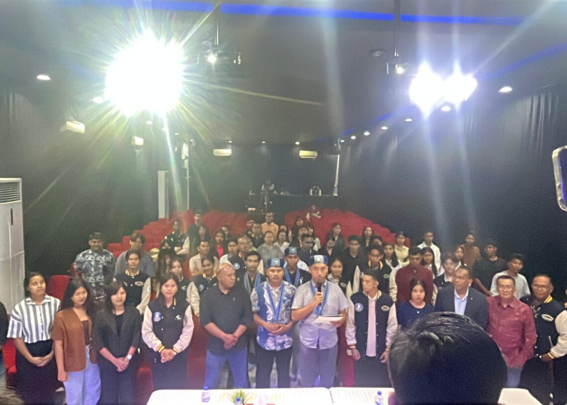 Konsorsium Pemuda Kristen Bali saat membacakan Manifesto Politik Pemuda Kristen Bali. -BALITOPIK.COM