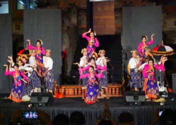 Sanggar Eka Mahardika Putra dalam rangkaian Festival Seni Bali Jani (FSBJ) VIII Tahun 2026 di Taman Budaya Art Center Denpasar, Selasa (14/7/2026).