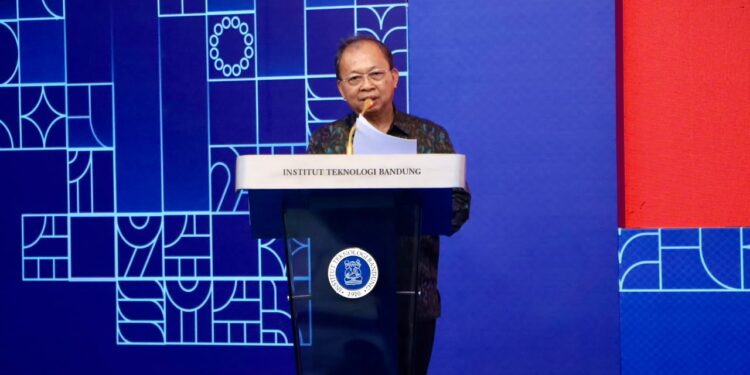 Gubernur Bali Wayan Koster saat menjadi keynote speaker pada 5th International Conference on Digital Humanities 2026 yang diselenggarakan Institut Teknologi Bandung (ITB). -IST