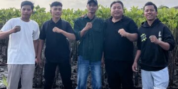 Pengurus HIMAK Bali saat berpose bersama Anggota DPR RI, I Nyoman Parta. -BALITOPIK.COM