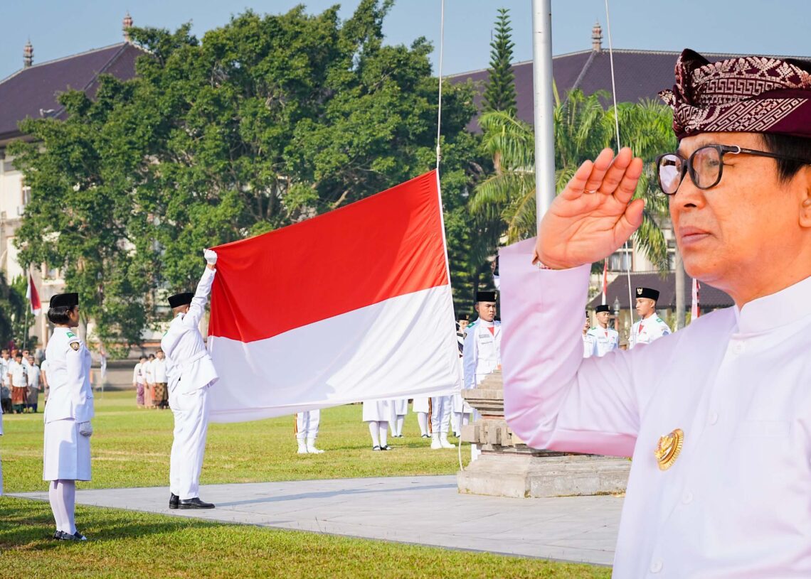 Bupati Badung I Wayan Adi Arnawa saat bertindak sebagai inspektur upacara. -IST