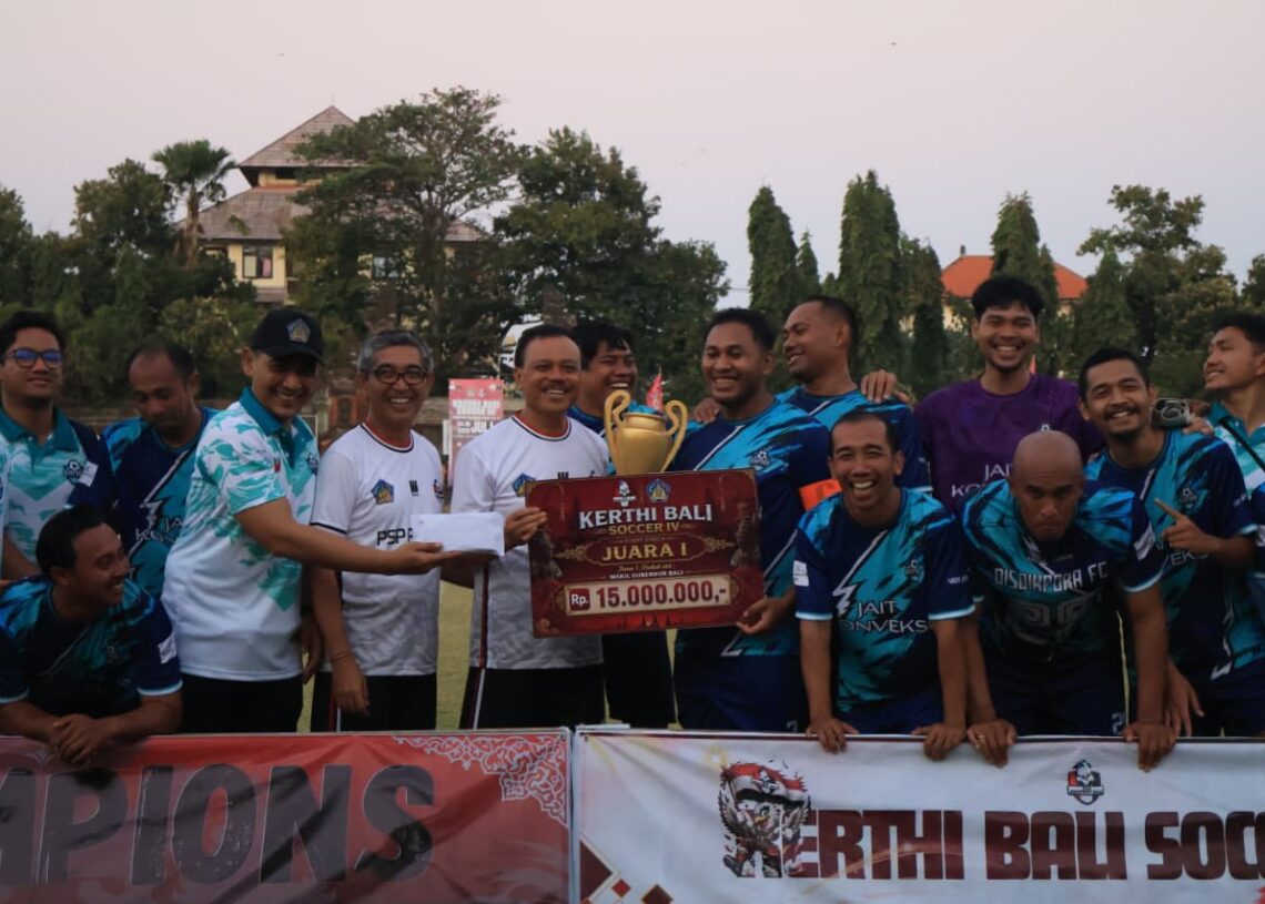 Tim Dinas Pendidikan, Kepemudaan, dan Olahraga (Disdikpora) Provinsi Bali saat merayakan juara. -IST