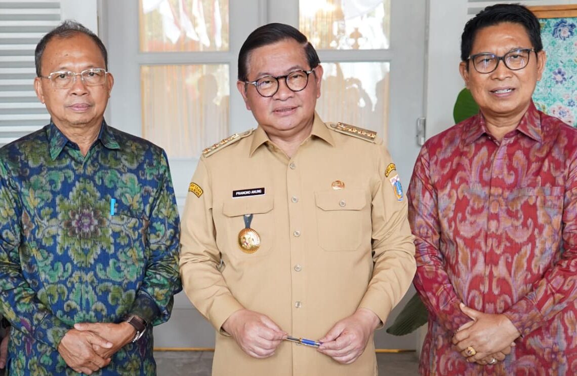 Kiri: Gubernur Bali, Gubernur DKI Jakarta dan Bupati Badung. -IST