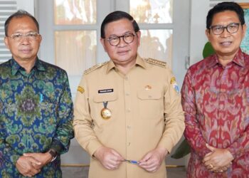 Kiri: Gubernur Bali, Gubernur DKI Jakarta dan Bupati Badung. -IST
