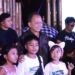 Potret Gubernur Bali Wayan Koster berpose dengan sejumlah anak di Kawasan Sidewalk Pulau Peninsula The Nusa Dua, Badung. -IST