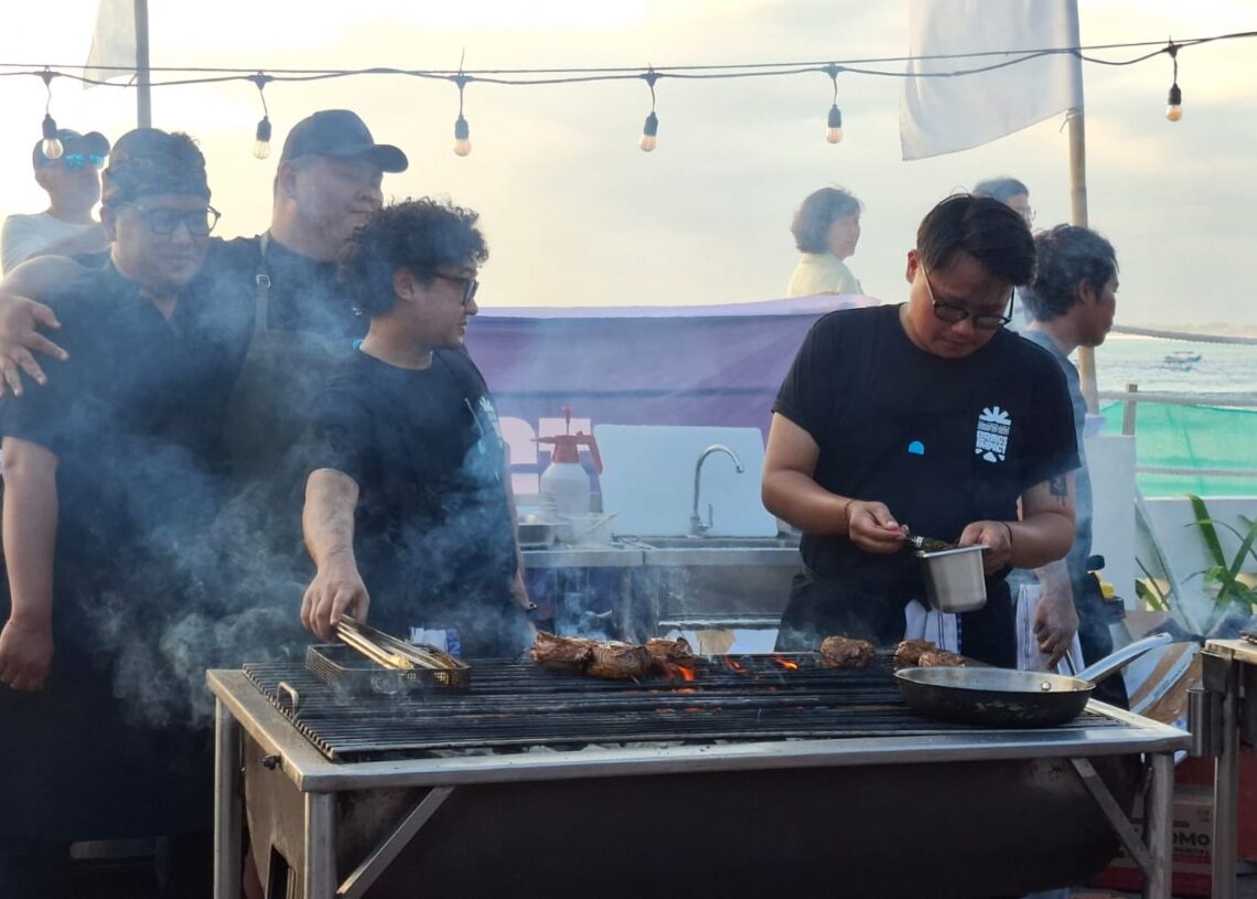 Suasana festival KutaKIta