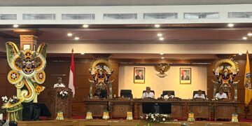 Gubernur Bali Wayan Koster Saat Pidato Dalam Sidang Paripurna Istimewa DPRD Provinsi Bali dalam rangka HUT ke-68 Provinsi Bali, Jumat (14/8/2026). -BALITOPIK.COM