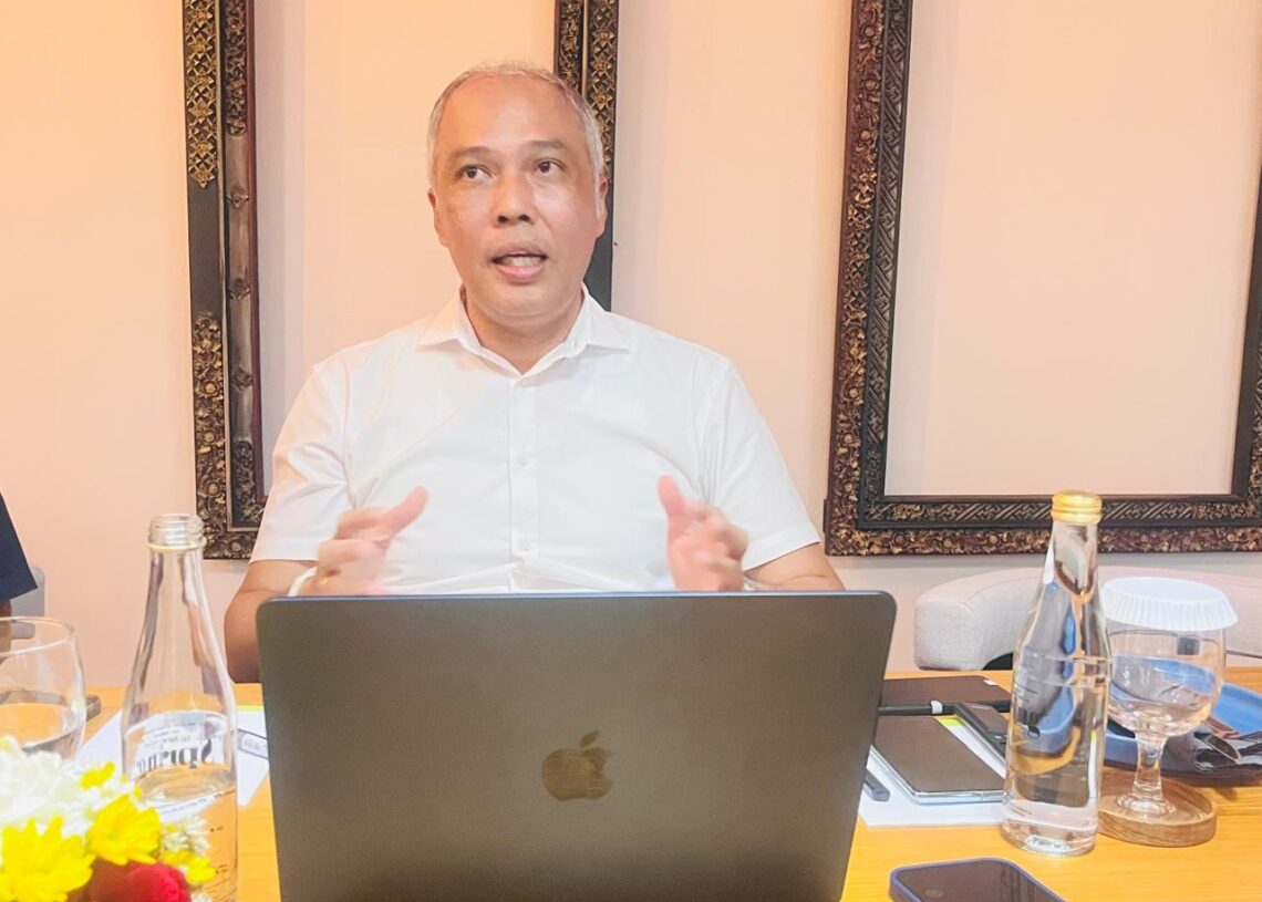 Dr. Yoga Iswara, BBA., BBM., MM., CHA. -BALITOPIK.COM