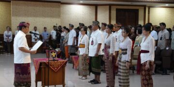 Bupati Badung I wayan Adi Arnawa saat melantik 163 pejabat di lingkungan Pemerintah Kabupaten Badung. -IST