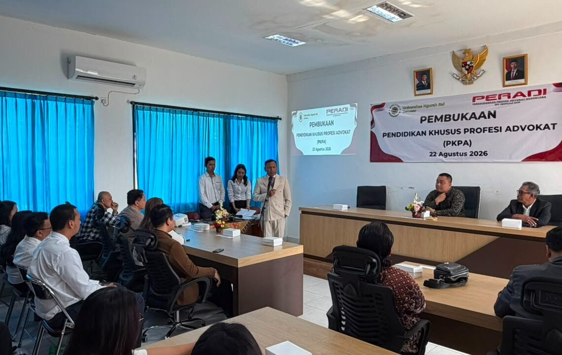 Pembukaan Pendidikan Khusus Profesi Advokat (PKPA) yang diselenggarakan Persaudaraan Profesi Advokat Nusantara (Peradi Pergerakan) DPC Denpasar Raya bekerja sama dengan Fakultas Hukum Universitas Ngurah Rai. -IST