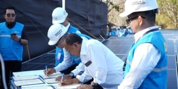 Gubernur Bali Wayan Koster dan PT. PLN Tandatangani Kesepakatan Bersama Percepatan Pengembangan Infrastruktur Ketenagalistrikan Berbasis Energi Terbarukan di Provinsi Bali. -IST