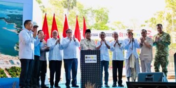Presiden Prabowo Subianto saat meluncurkan Program Pembangkit Listrik Tenaga Surya (PLTS) 100 gigawatt peak (GWp) di Jembrana. -IST