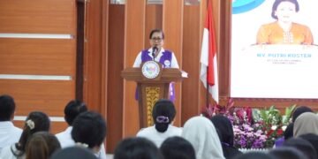 Ketua Tim Pembina (TP) Posyandu Provinsi Bali, Ny. Putri Koster saat membuka Bimbingan Teknis (Bimtek) Bina Posyandu Angkatan XI Tahun 2026. -IST