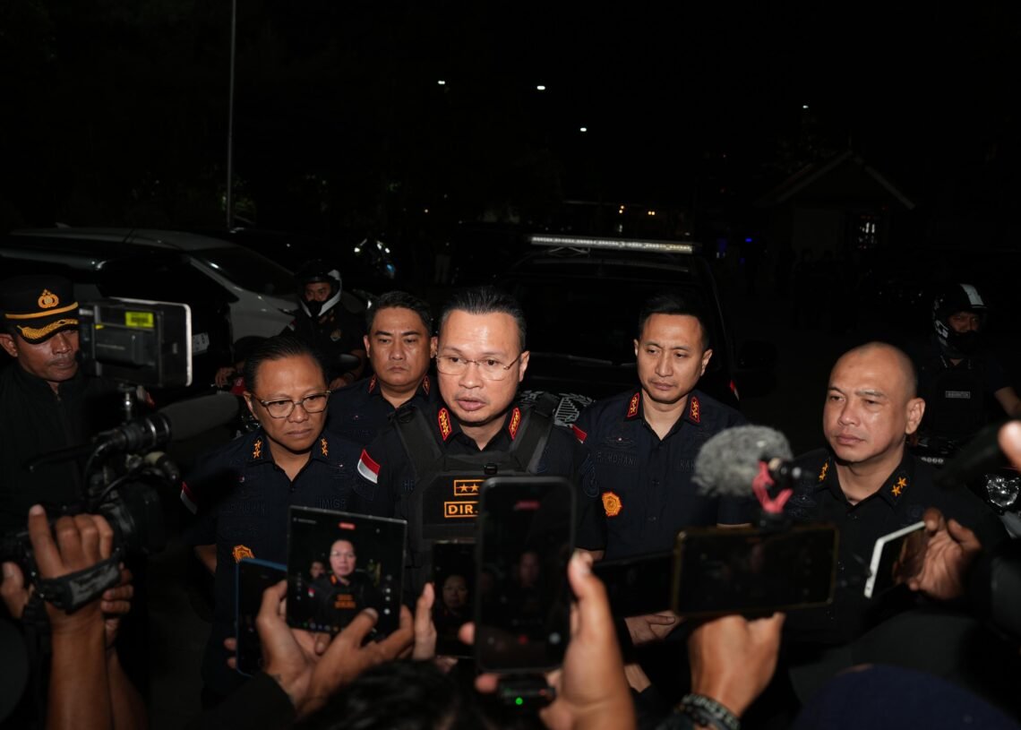 Direktur Jenderal Imigrasi Hendarsam Marantoko turun langsung memimpin Operasi Pengawasan Orang Asing Dharma Dewata. -IST