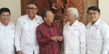 Gubernur Bali Wayan Koster saat menerima audiensi Dewan Pengurus Provinsi (DPP) Bali Perkumpulan Tenaga Ahli Lingkungan Hidup Indonesia (Pertalindo) di Jayasabha, Denpasar, Jumat (28/8/2026). -IST