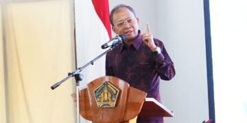 Gubernur Bali Wayan Koster. -BALITOPIK.COM
