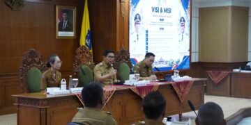 Bupati Badung I Wayan Adi Arnawa saat membuka rakor pembangunan desa. -IST