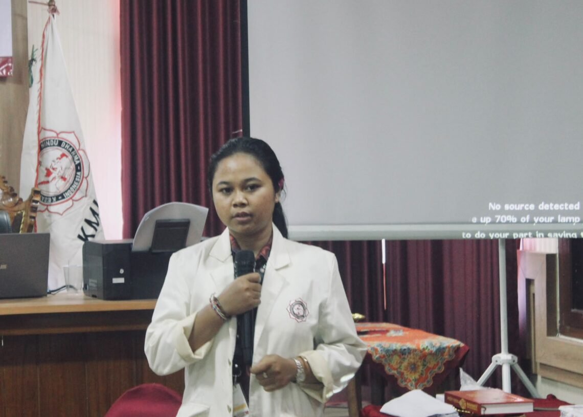 Ketua PC KMHDI Buleleng, Komang Dia Damayanti. IST