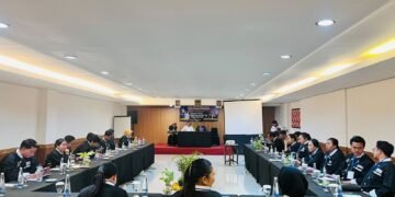 Para peserta saat mengikuti uji kompetensi chef. -BALITOPIK.COM